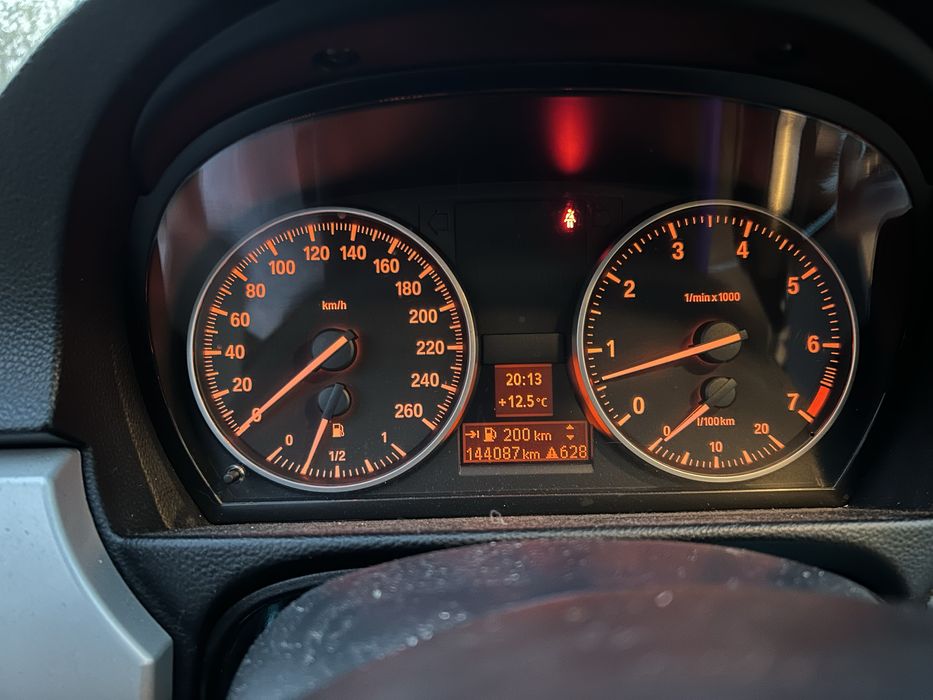 Bmw E90 320i Facelift