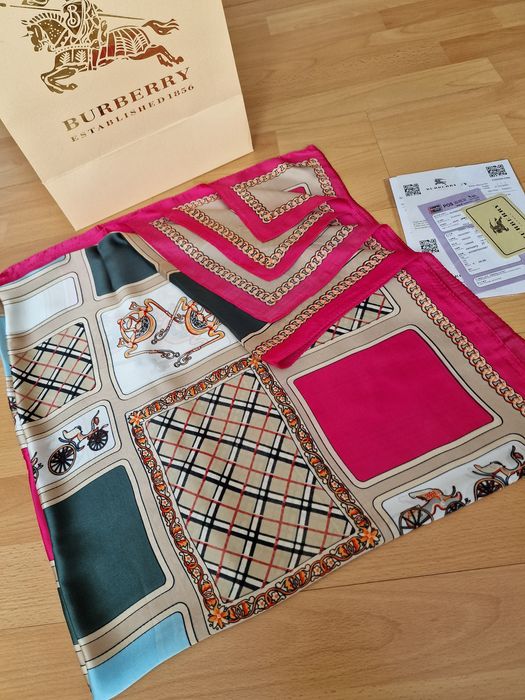 Esarfa Burbbery marase naturala/Italia/saculet, eticheta