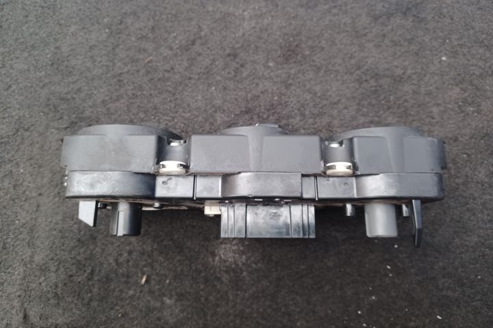 Comanda AC 1K0820047FT 5HB009352 1K0820047FT 5HB009352 Volkswagen VW