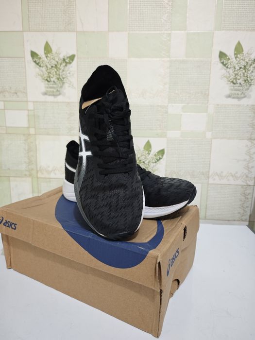 Кроссовки Asics Magic Speed
