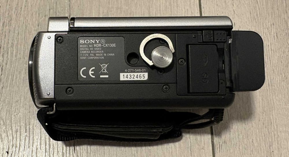 Camera video digitala Sony HDR-CX130