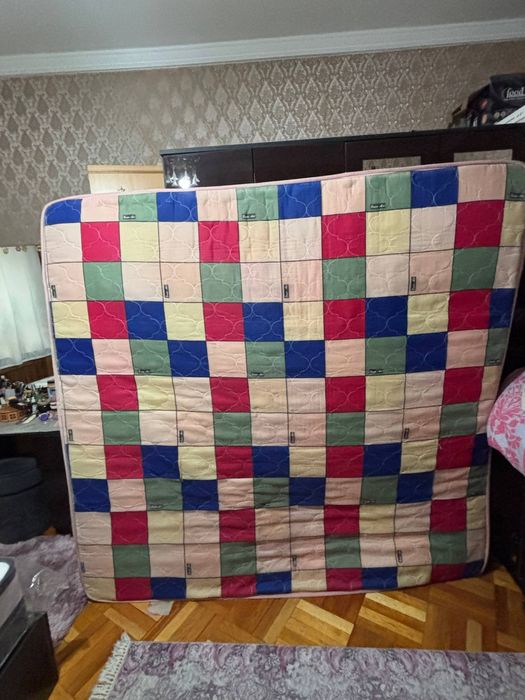 Отдам даром старый матрас