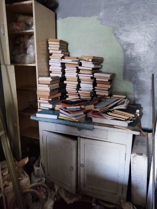 Мебель Б/у = Шкафы + Столы + Стулья.