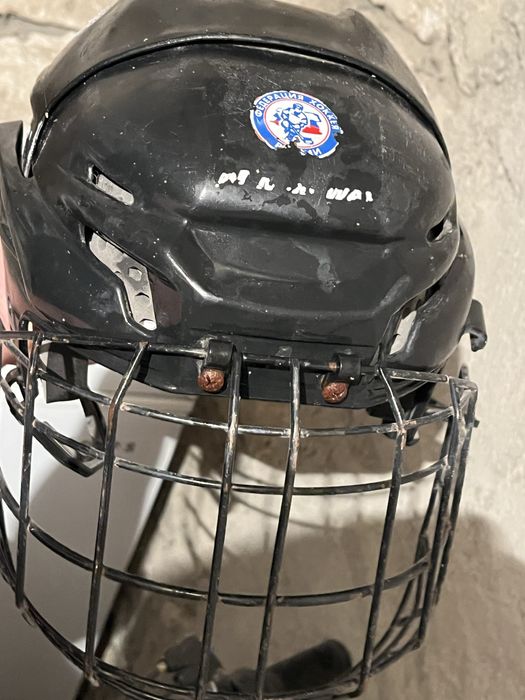 детский хокейный шлем