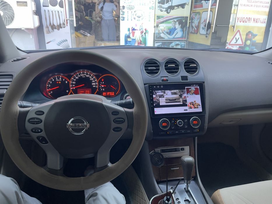 Nissan Altima Дубай