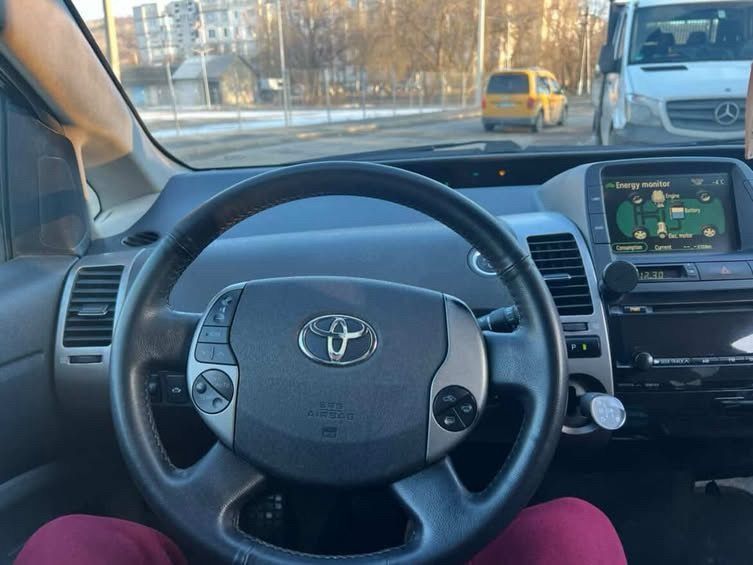 Toyota Prius 2009 – Baterii noi, stare foarte bună, consum mic
