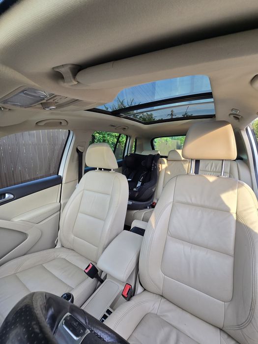 Volkswagen Tiguan 2.0 TSI 4Motion Sport & Style, 200 CP, an 2011, 205.000 km