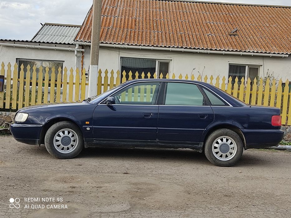 Продам Ауди А6 С4 2.6