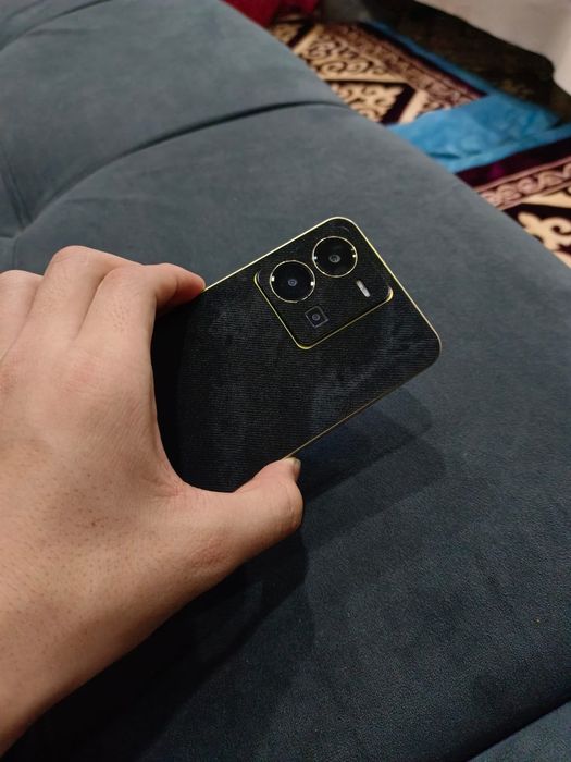 Продам виво у35 64 гб