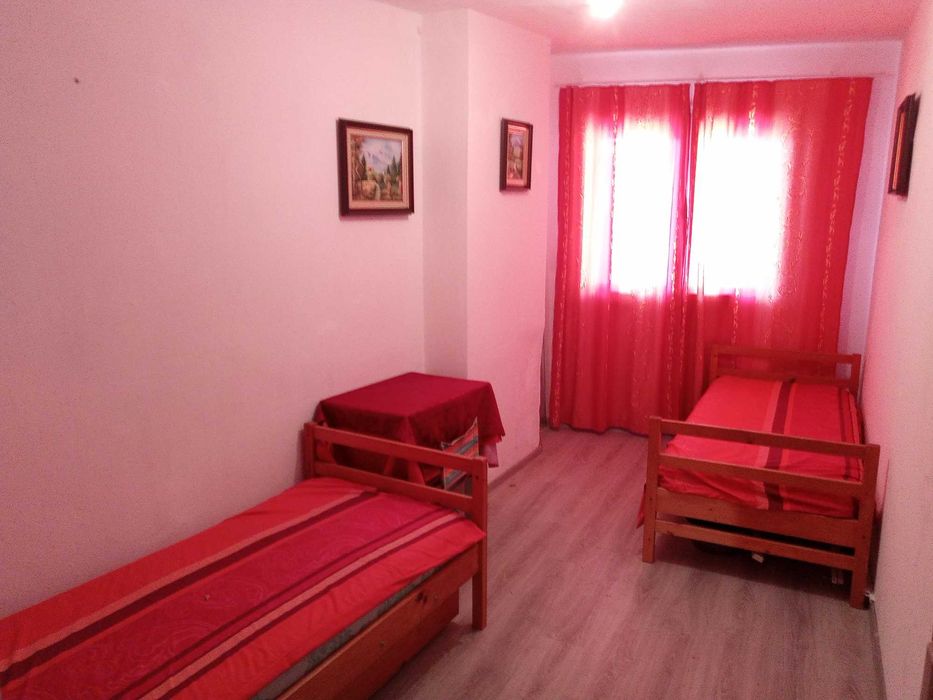 Дава се под наем Тристаен апартамент в Варна, Център - 94 кв.м за 820 € - Снимка #9