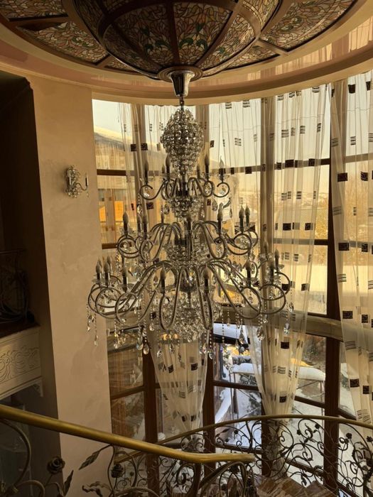 Люстра в отличном состоянии