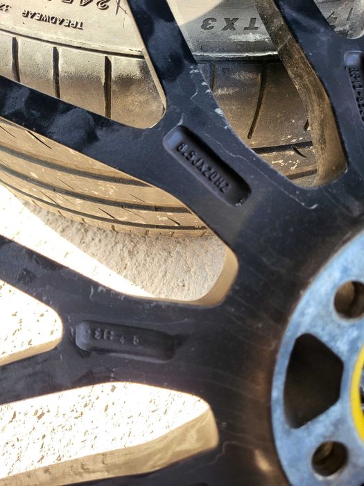 Джанти с гуми 5х108 20ки