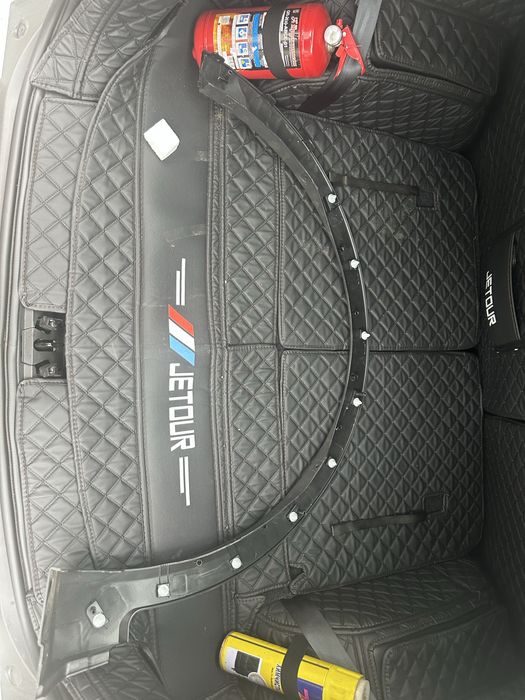 Батон на jetour x70
