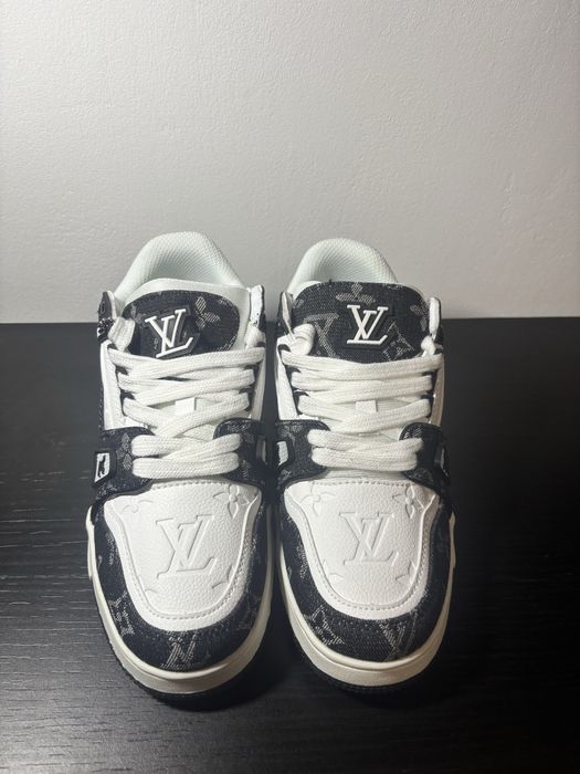 Papuci Louis Vuitton Trainer