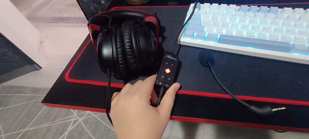 Продам наушники HyperX cloud 2