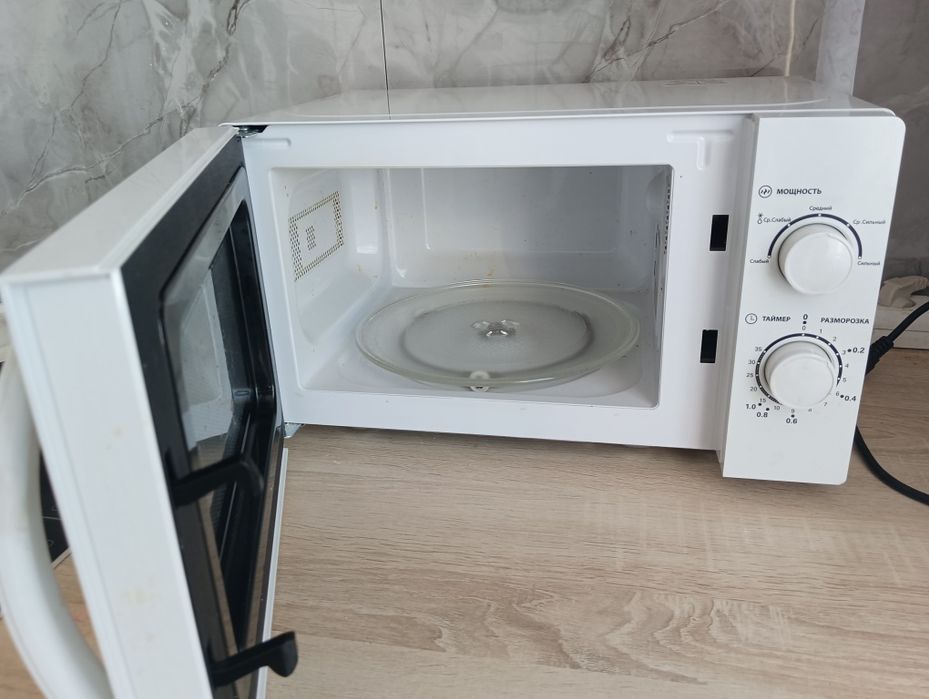 Продам микроволновку, возможно доставлю.