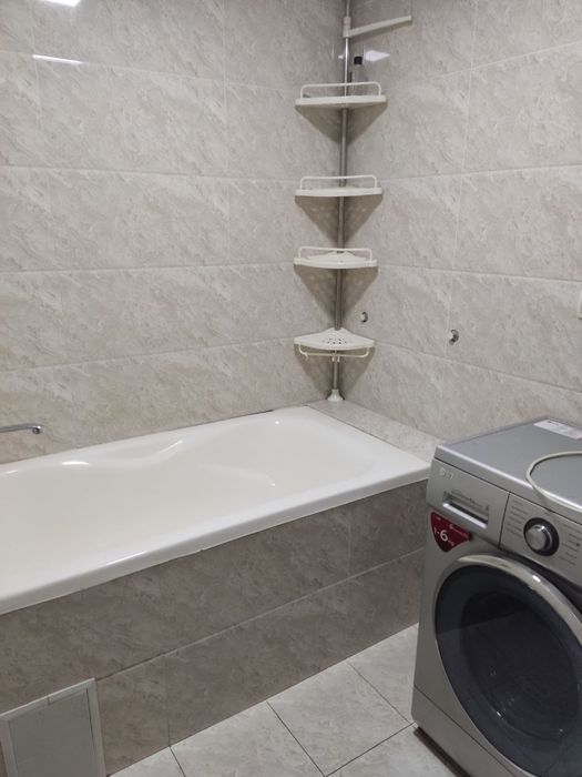 Yorug‘ va keng 3 xonali kvartira ijaraga beriladi.