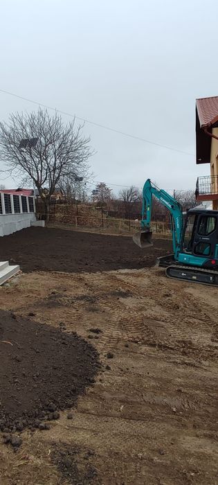 Pamant negru vegetal pt gazon gradina solar