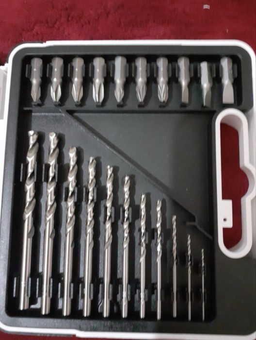Набор свёрл  и бит 31 предмет  Matrix