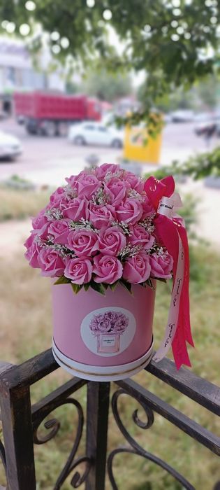 Sovunli gullar qoʻl mehnati