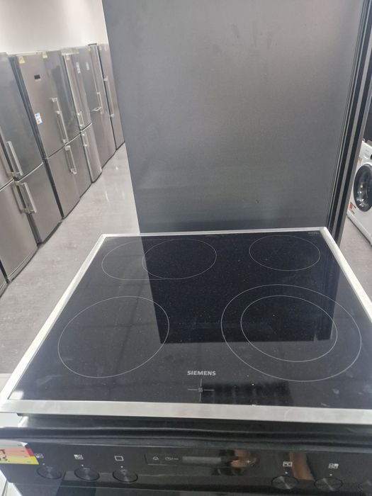 Фурна с котнони Siemens A+ Black
