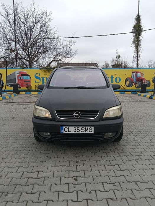 Vând Opel Zafira