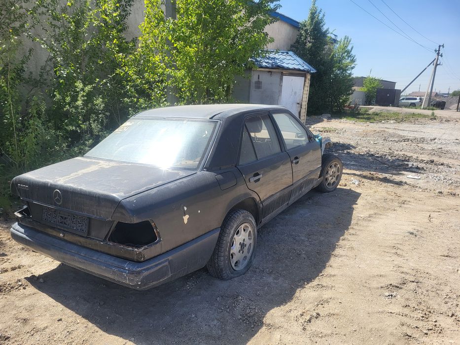 Продам 124 мерседес