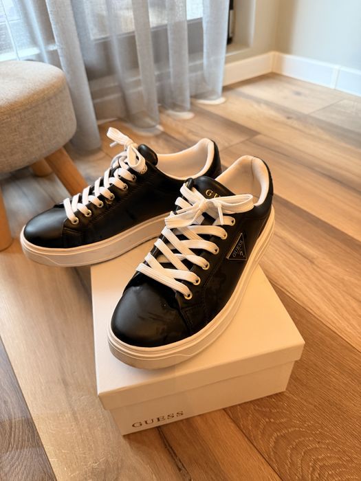 Дамски кецове Guess - 40/41 номер