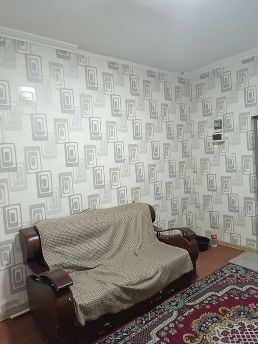 Гулистон шахрида офис сотилади.
