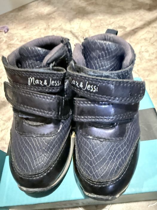 Продам ботиночки