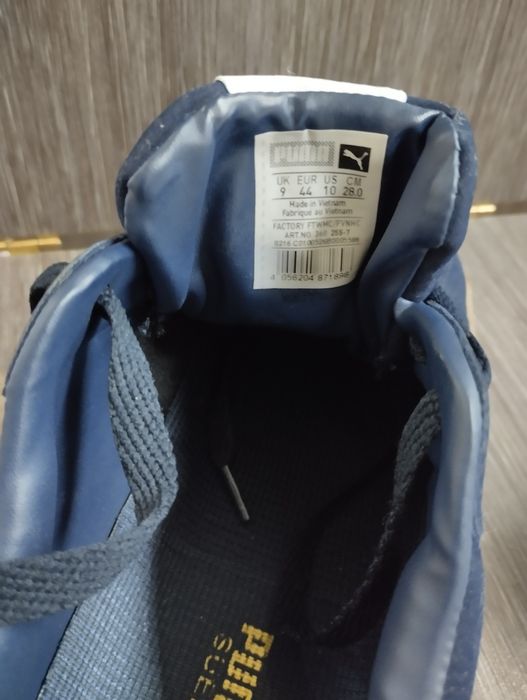 Кроссовки продам