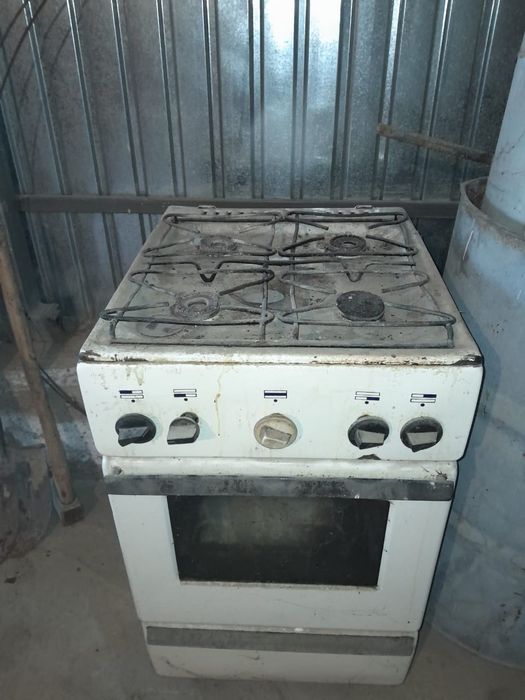 две газ плиты, с газоблоками