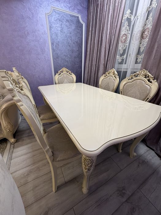 Продам стол и 6 стульев
