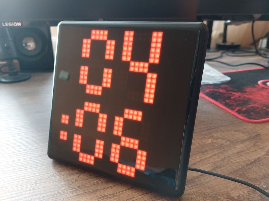 Divoom Pixoo-Max 32x32 Pixel Art дисплей / рекламен дисплей