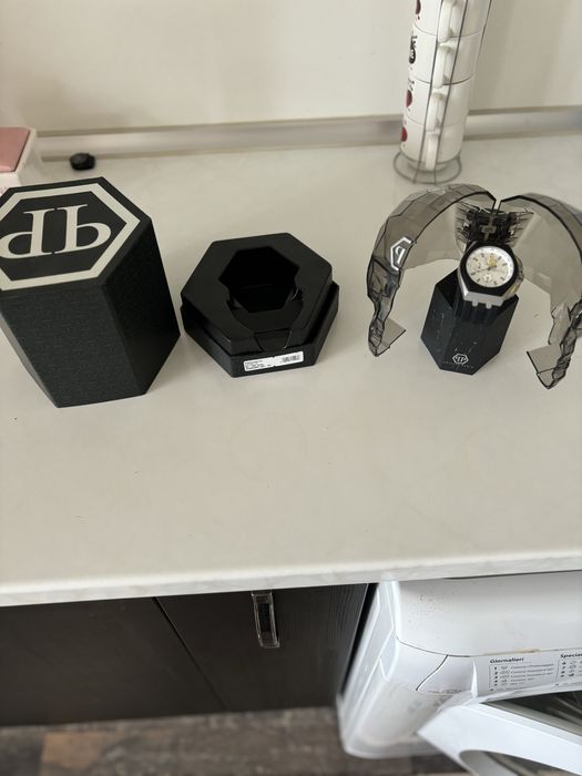 Часовник Philip Plain