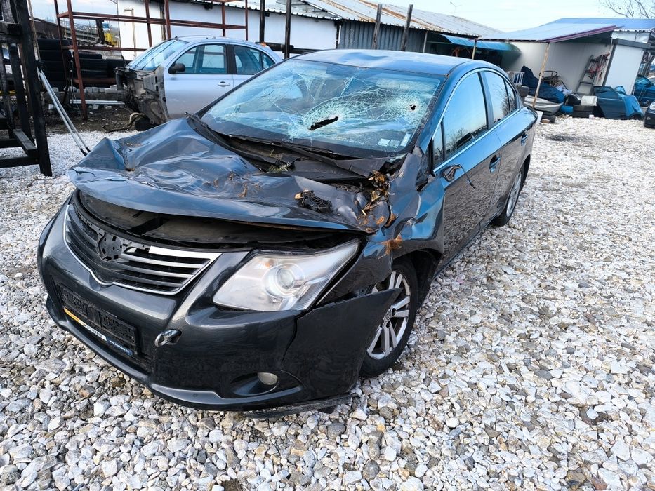 НА ЧАСТИ  Toyota Avensis 1.8 147к.с. 2011г.