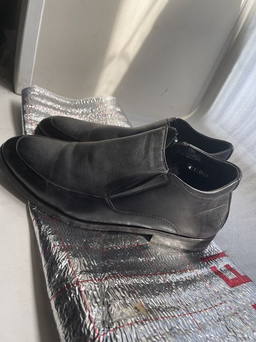 Продам мужские ботинки