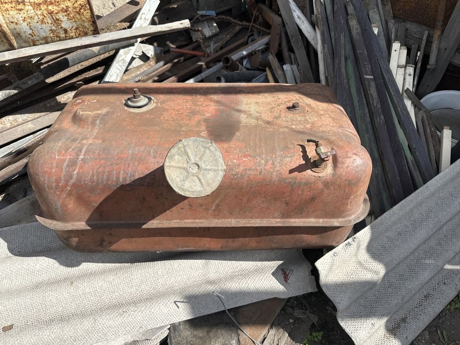 Продам бак за 15 тыс.