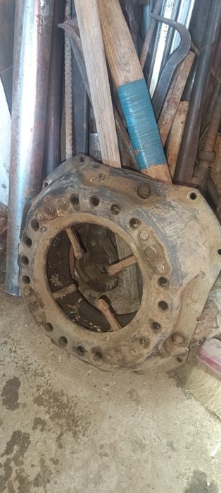 Продаётся запчасти на зил