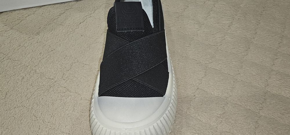 Продам женские кеды