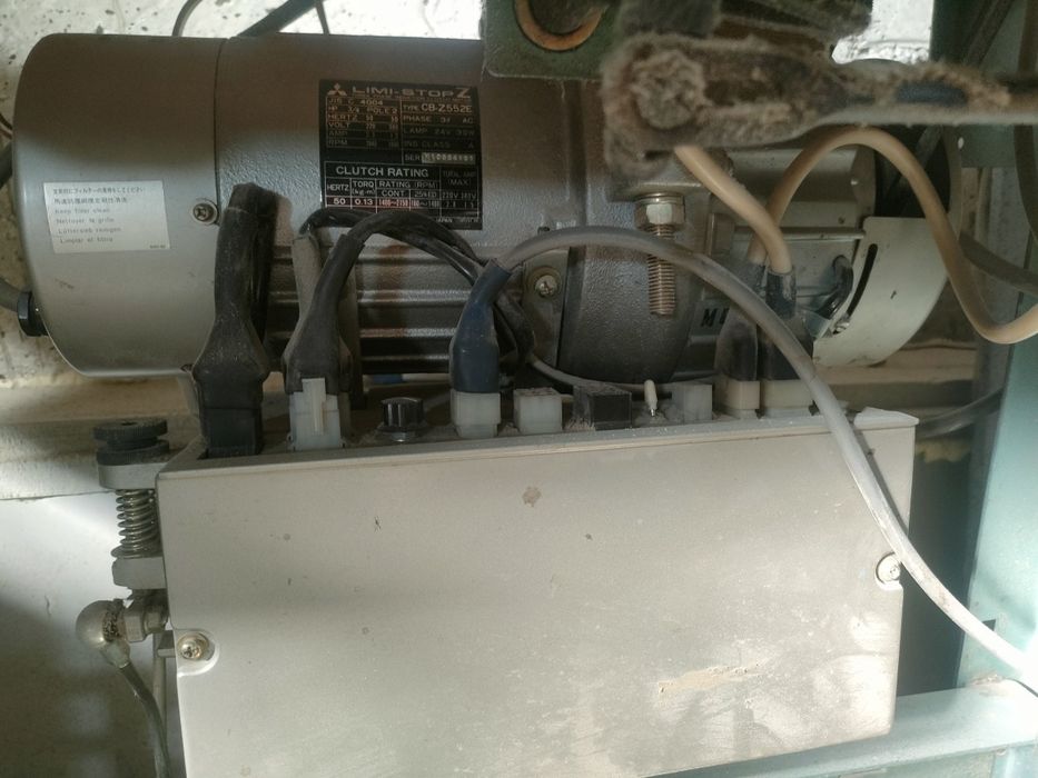 Продам швейную машинку 1022