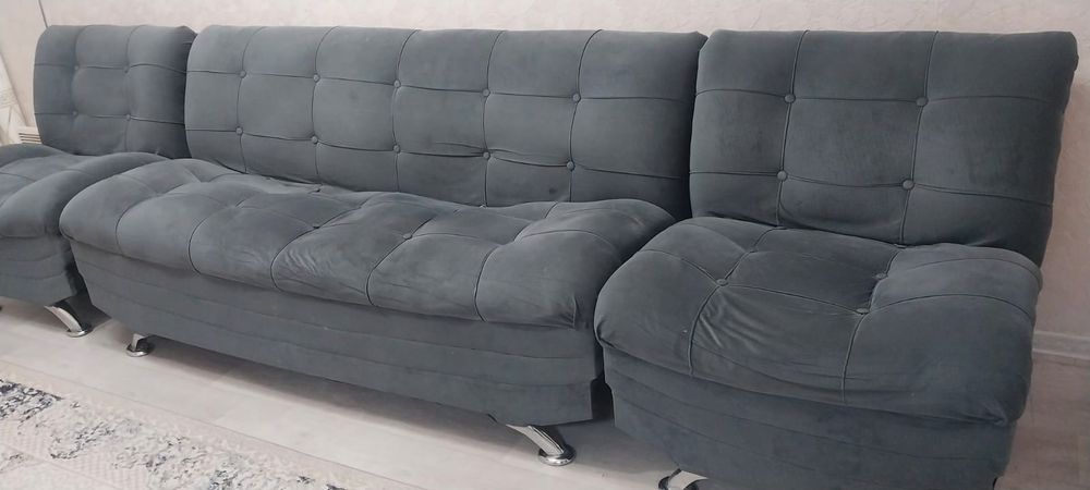 Продаётся диван двумя кресломи