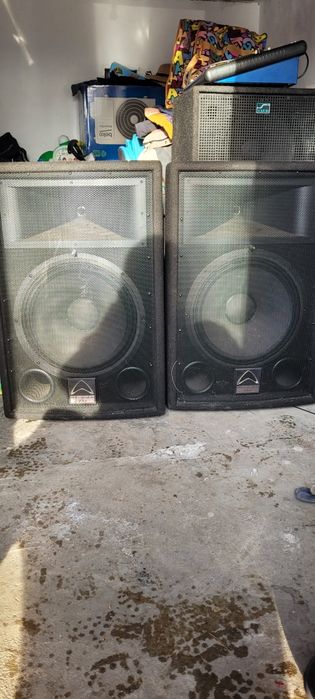Vând boxe pasive Wharfedale Pro