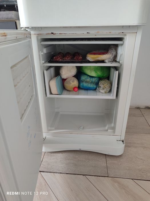 Продам холодильник