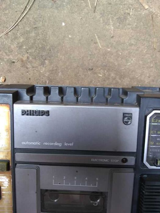 касетофон Philips