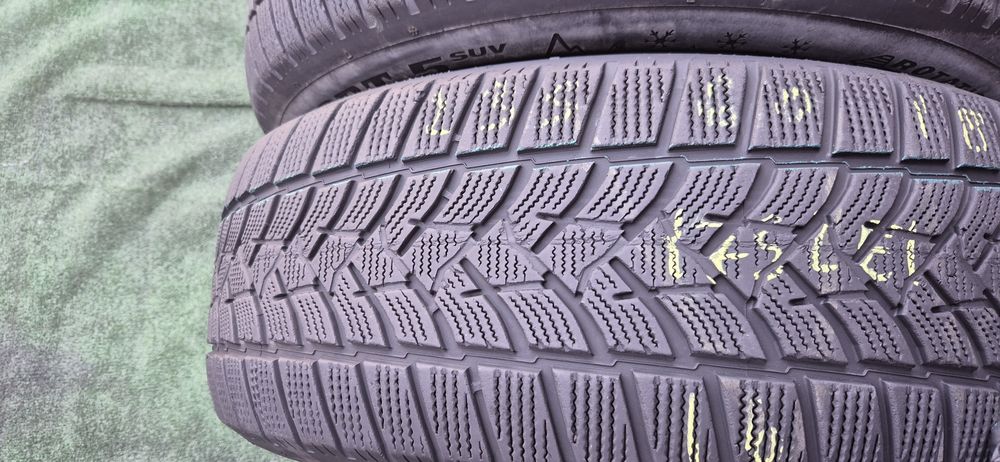 235 60 18 Dunlop m+s