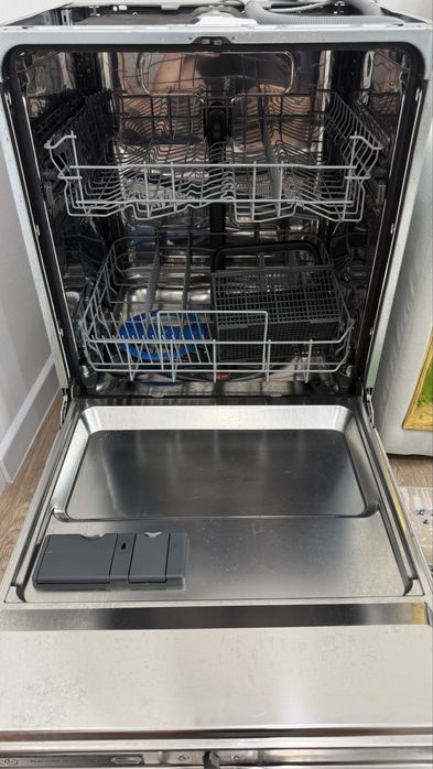 Посудомоечная машина Electrolux