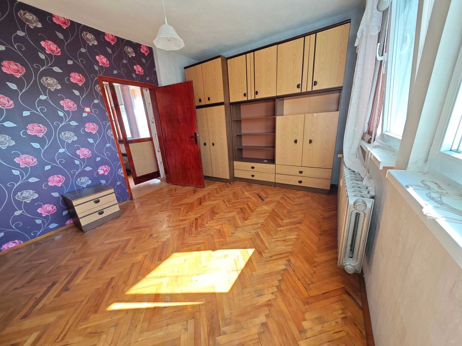 Дава се под наем Тристаен апартамент в Плевен, Мара Денчева - 90 кв.м за 249.9 € - Снимка #6