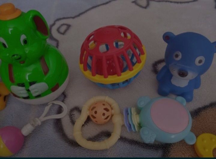 Игрушки- погремушки в отличном состоянии