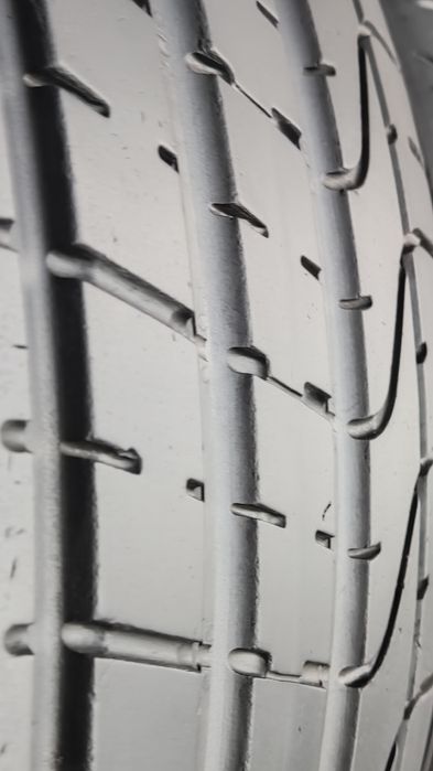 2броя летни гуми 265/40/21 Pirelli P Zero, NO, Porche
dot24